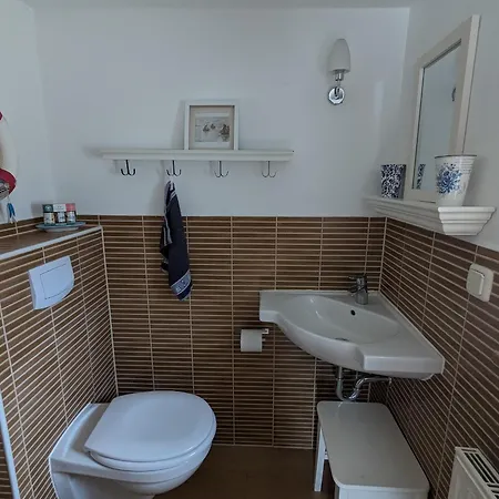 Chrissies Nr 5 * Born